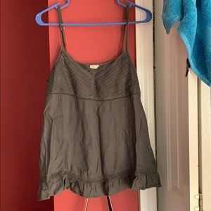 gray flowy tank top